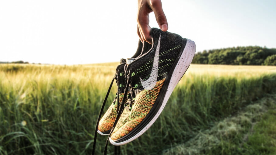 How to Choose the Perfect Shoes for Your Vacation 14 Shoes hand 750X510